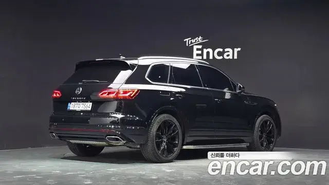 Volkswagen Touareg 2023 — Şəkil 10/20