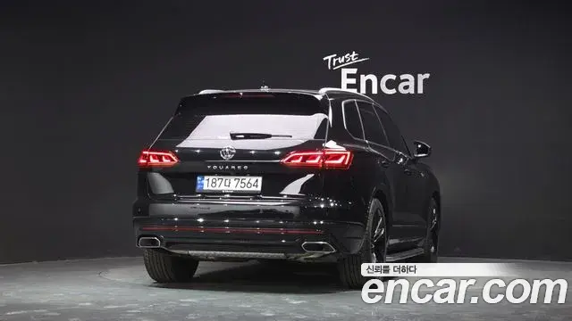 Volkswagen Touareg 2023 — Şəkil 9/20