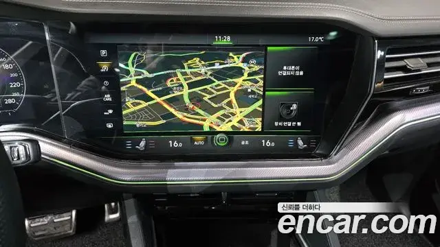 Volkswagen Touareg 2023 — Şəkil 16/20