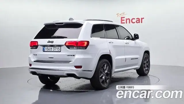 Jeep Grand Cherokee 2020 — Фото 2/20