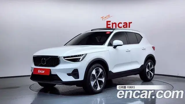 Volvo XC40 2025 — Şəkil 3/20