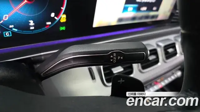 Mercedes-Benz GLE-Class 2020 — ფოტო 8/20
