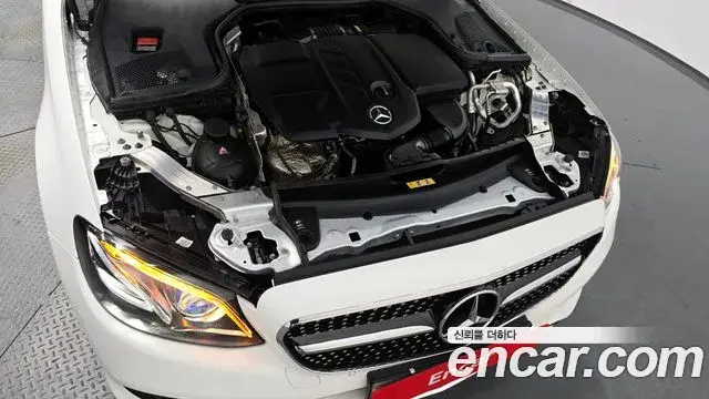 Mercedes-Benz E-Class 2018 — Photo 16/20