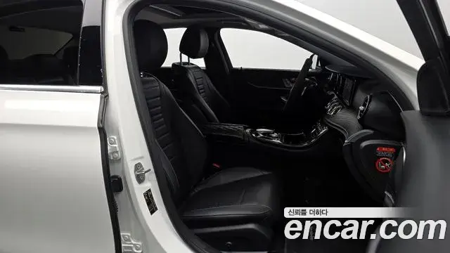 Mercedes-Benz E-Class 2018 — Photo 18/20