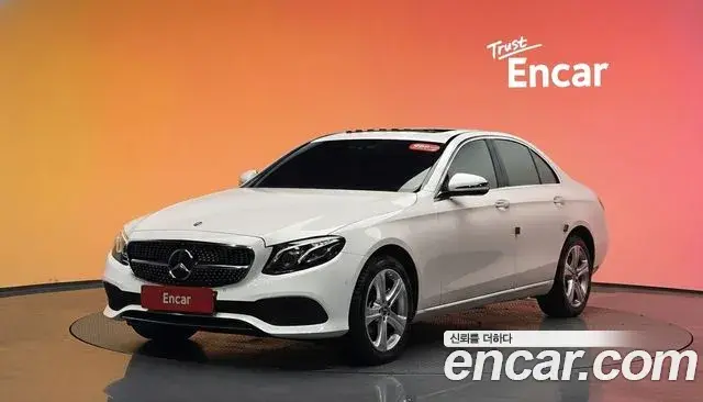 Mercedes-Benz E-Class 2018 — Photo 10/20