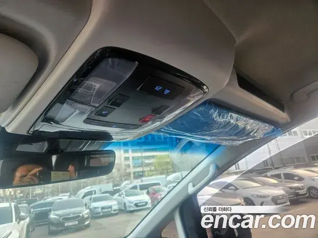 Hyundai Staria 2025 — ფოტო 4/17