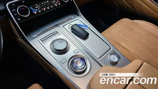Genesis GV80 2023 — Photo 7/20