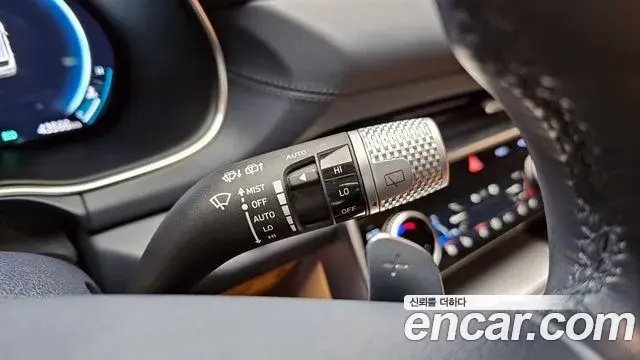 Genesis GV80 2023 — Photo 8/20