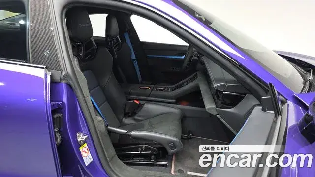 Porsche Taycan 2025 — Photo 19/20
