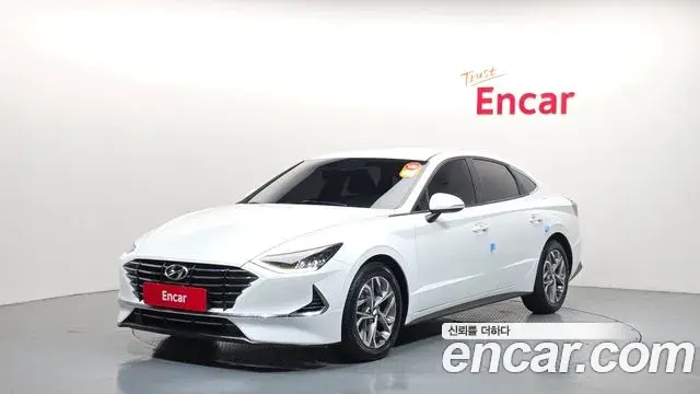 Hyundai Sonata Hybrid 2020 — Photo 15/20