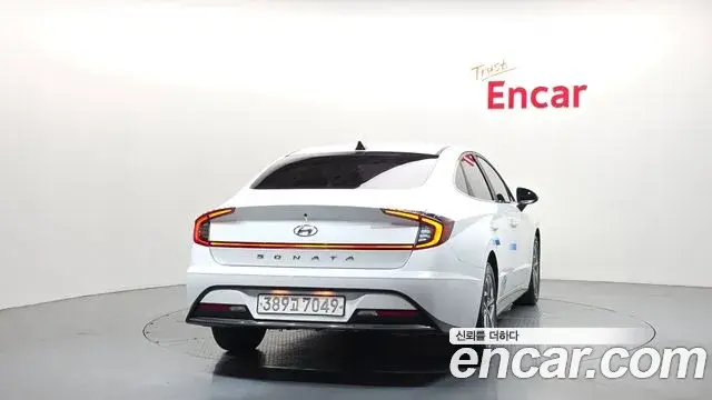 Hyundai Sonata Hybrid 2020 — Photo 9/20