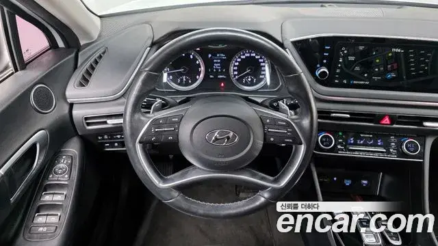 Hyundai Sonata Hybrid 2020 — Photo 3/20