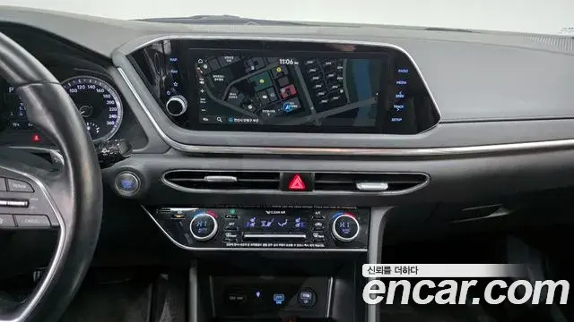 Hyundai Sonata Hybrid 2020 — Photo 10/20