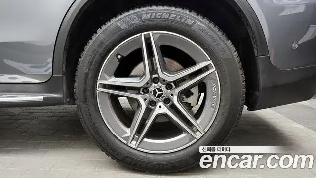 Mercedes-Benz GLC-Class 2021 — ფოტო 19/20