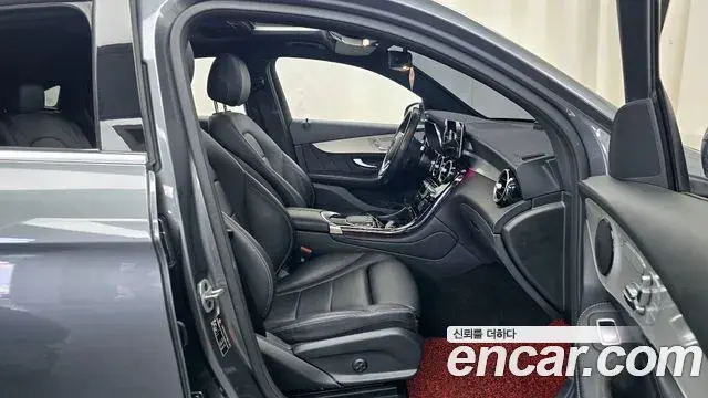 Mercedes-Benz GLC-Class 2021 — ფოტო 7/20