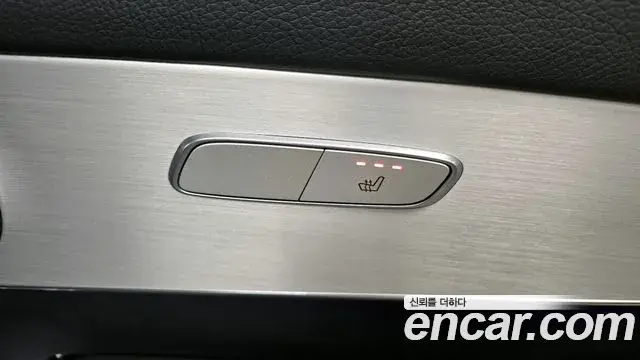 Mercedes-Benz GLC-Class 2021 — ფოტო 18/20