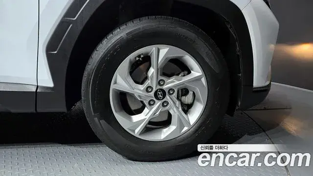 Hyundai Tucson Hybrid 2022 — Photo 15/20