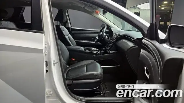 Hyundai Tucson Hybrid 2022 — Photo 16/20