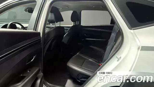 Hyundai Tucson Hybrid 2022 — Photo 14/20