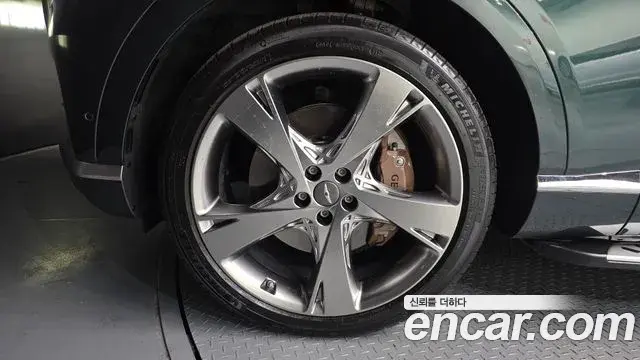 Genesis GV80 2022 — ფოტო 15/20