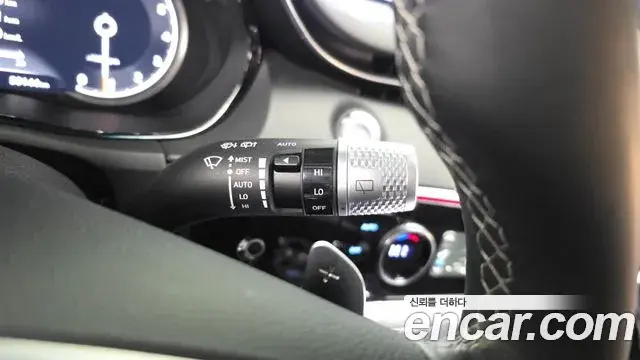 Genesis GV70 2022 — Şəkil 12/20