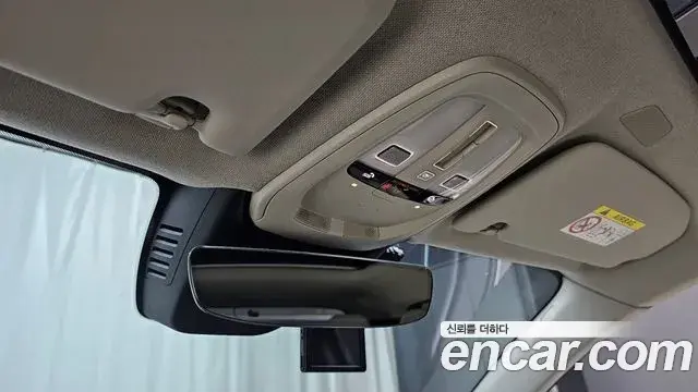 Volvo XC40 2023 — ფოტო 18/20