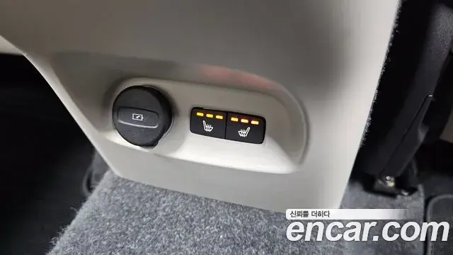 Volvo XC40 2023 — ფოტო 5/20
