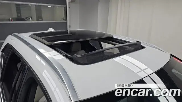 Volvo XC40 2023 — ფოტო 4/20