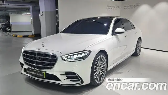 Mercedes-Benz S-Class 2025 — Photo 9/20