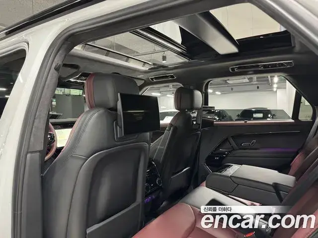 Land Rover Range Rover Sport 2023 — Photo 7/18