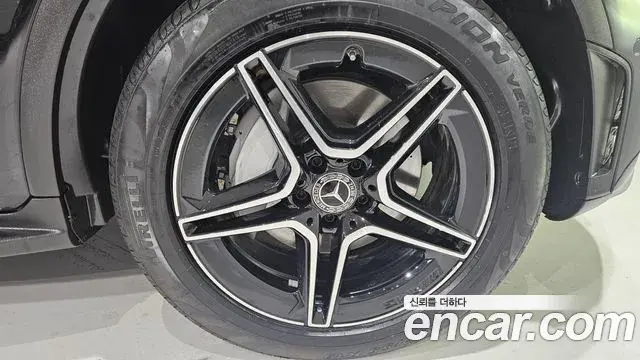 Mercedes-Benz GLC-Class 2023 — Фото 4/20