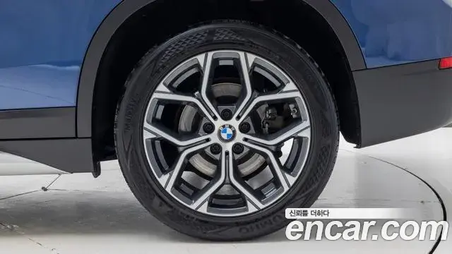 BMW X1 2021 — ფოტო 6/19