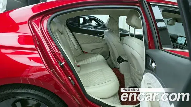 Genesis G70 2020 — ფოტო 1/20