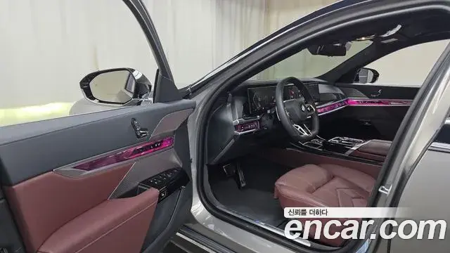 BMW 7 Series 2025 — Photo 15/20