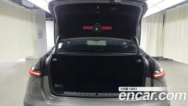 BMW 7 Series 2025 — Photo 14/20