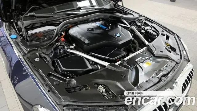 BMW 5 Series 2022 — Şəkil 8/20