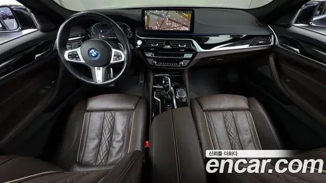 BMW 5 Series 2022 — Şəkil 11/20