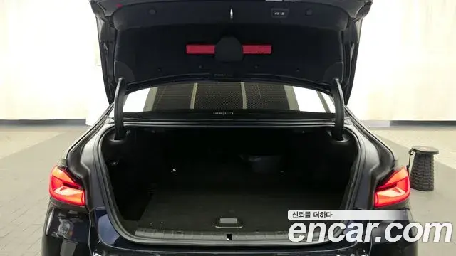 BMW 5 Series 2022 — Şəkil 16/20