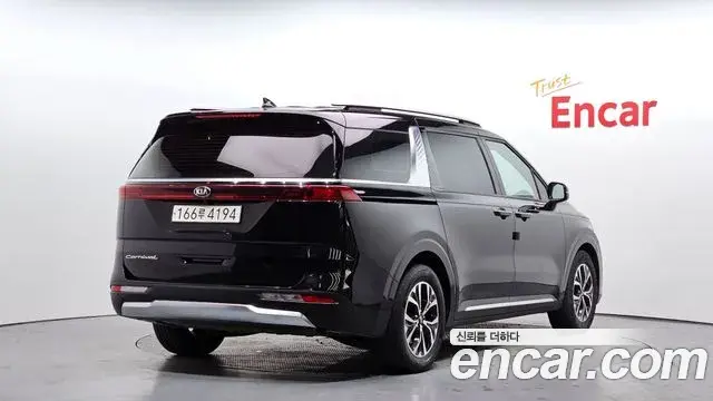Kia Carnival 2021 — Фото 2/20