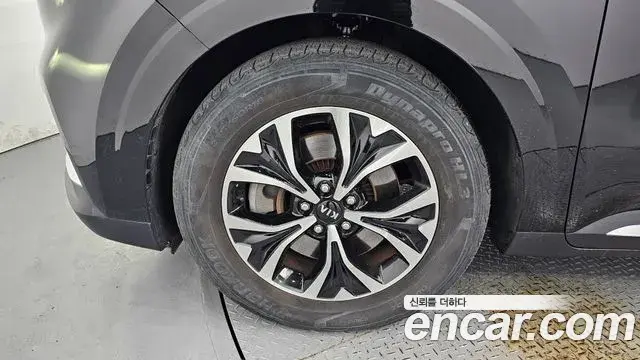 Kia Carnival 2021 — Фото 5/20
