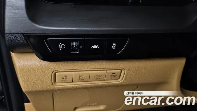 Kia Carnival 2021 — Фото 16/20