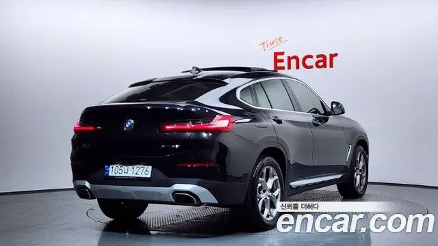 BMW X4 2023 — Фото 2/20