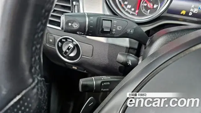 Mercedes-Benz GLE-Class 2018 — Photo 3/20