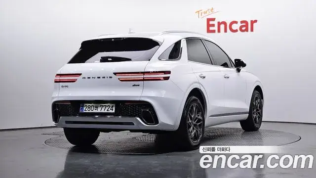 Genesis GV70 2021 — ფოტო 11/20