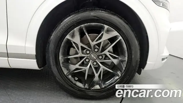 Genesis GV70 2021 — ფოტო 4/20