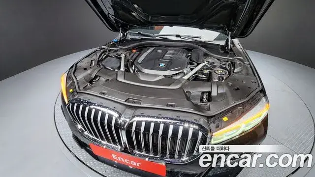 BMW 7 Series 2021 — Photo 20/20