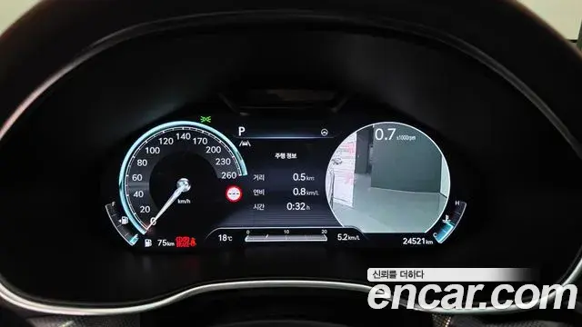 Genesis G80 2022 — Photo 16/20