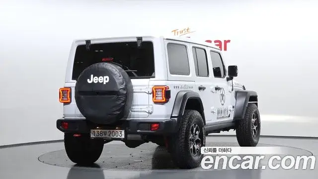Jeep Wrangler 2019 — ფოტო 5/20