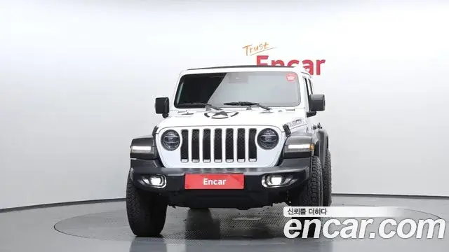 Jeep Wrangler 2019 — ფოტო 16/20