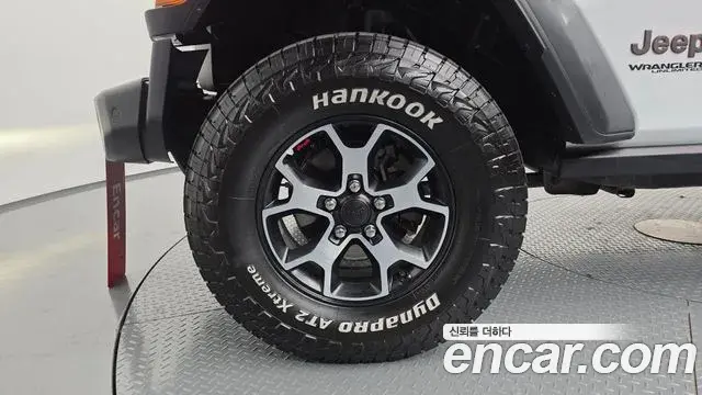 Jeep Wrangler 2019 — ფოტო 12/20